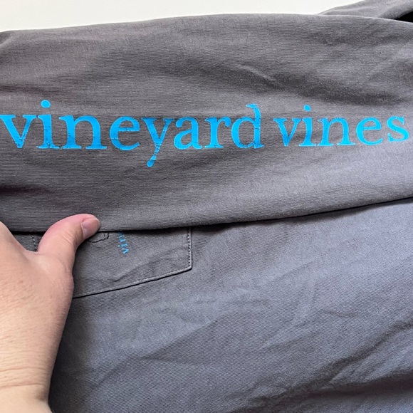 Vineyard Vines Gray Whale Graphic LS Tee Unisex Boys Size Large 16 GUC - Picture 6 of 7